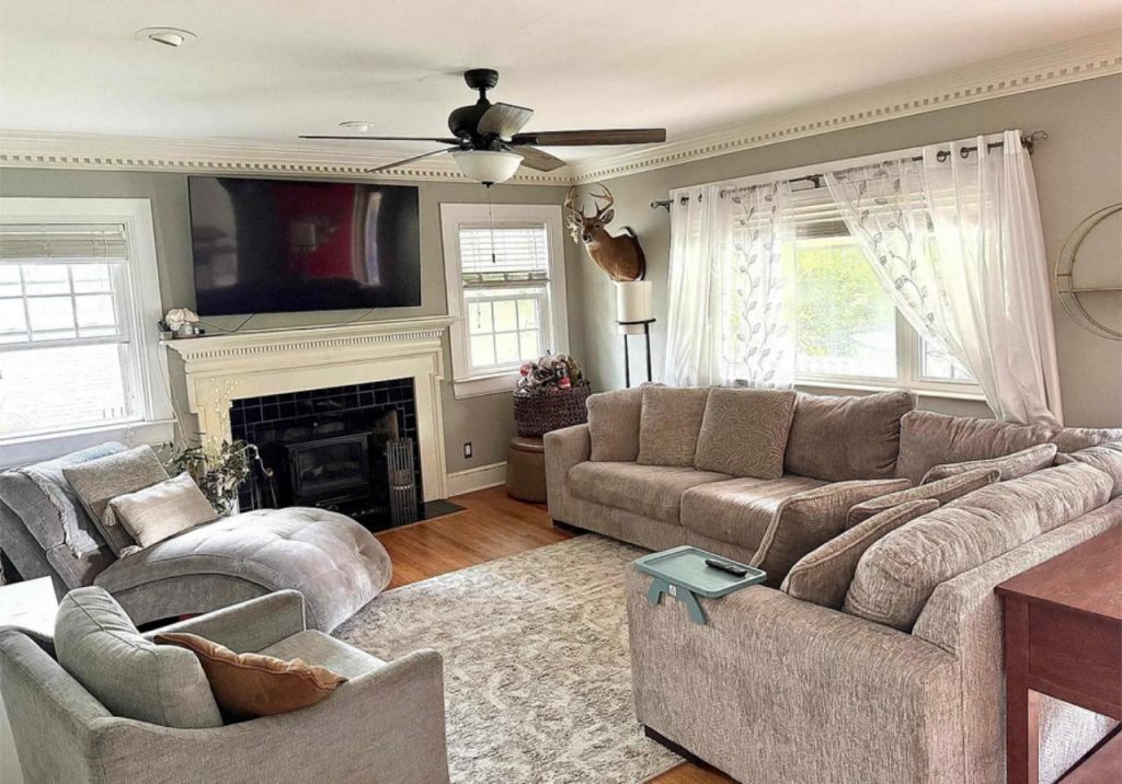 Living Room with Cozy Fireplace