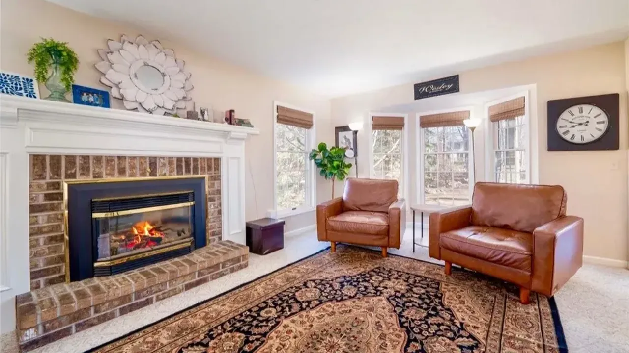 Discover this 1993 Contemporary Colonial With First Floor Office in Rochester, NY. (Floor Plan Inside)