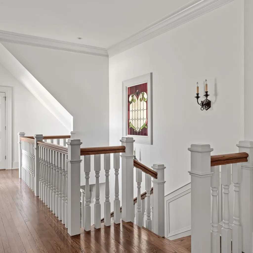 Upstairs Landing in Trisha Yearwood’s Former TN Home
