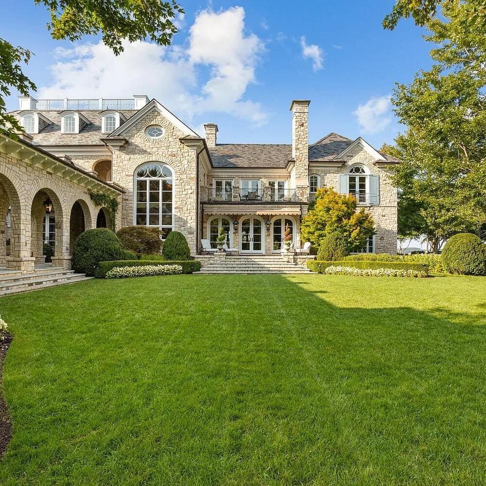 Lawn of Alan Jackson’s Former TN Home
