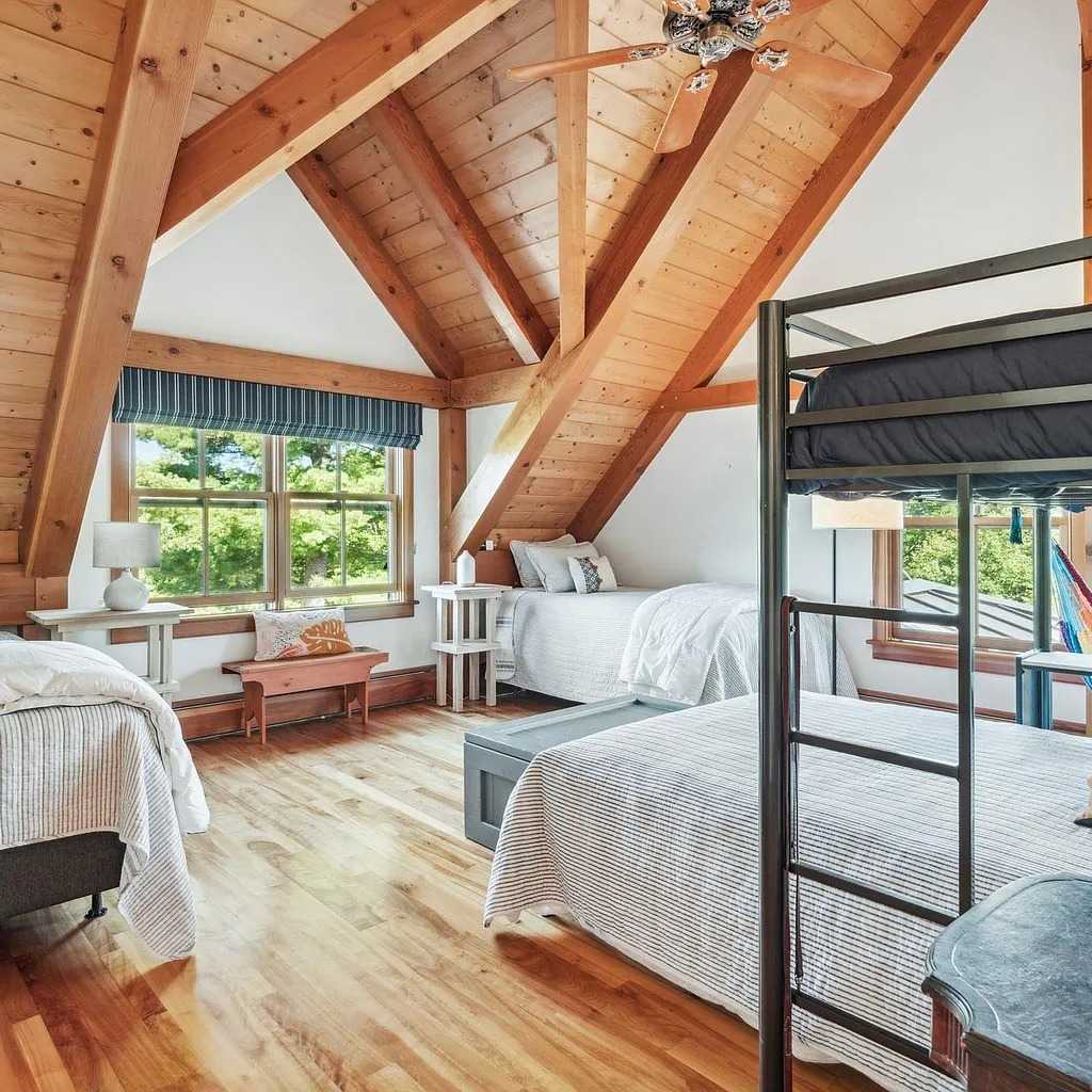 Bedroom in Ghislaine Maxwell NH Hideaway