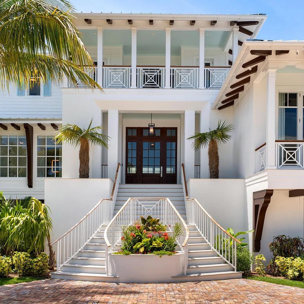 Entryway of Dave Portnoy’s Former FL Home