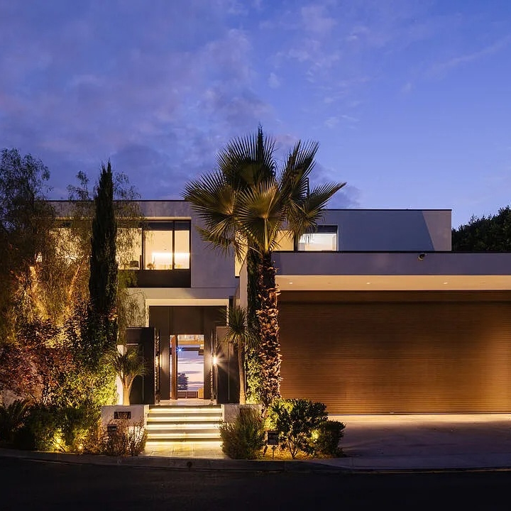 Exterior of Henrik Fisker’s CA Home
