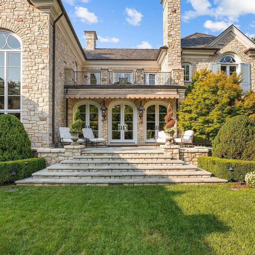 Entrance of Alan Jackson’s Former TN Home