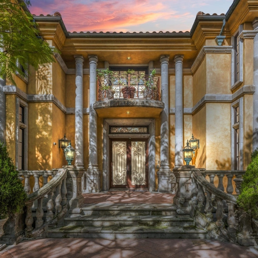 Facade of Charlie Sheen’s Former CA Home