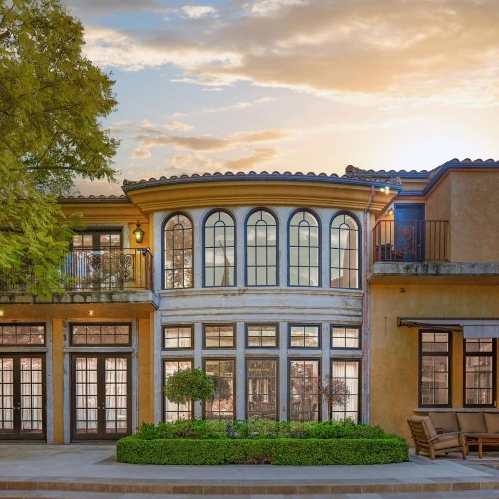 Exterior View of Charlie Sheen’s Former CA Home