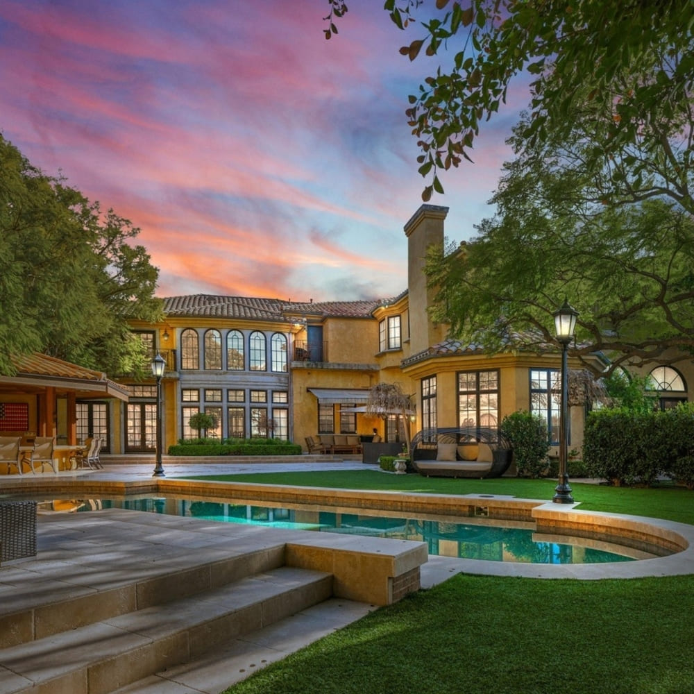 Backyard Oasis of Charlie Sheen’s Former CA Home