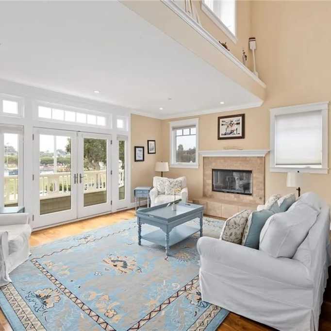 Sitting Room in Kurt Suzuki’s Former CA Home