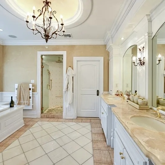 Bathroom in Teresa Giudice and Luis Ruelas’ NJ Home