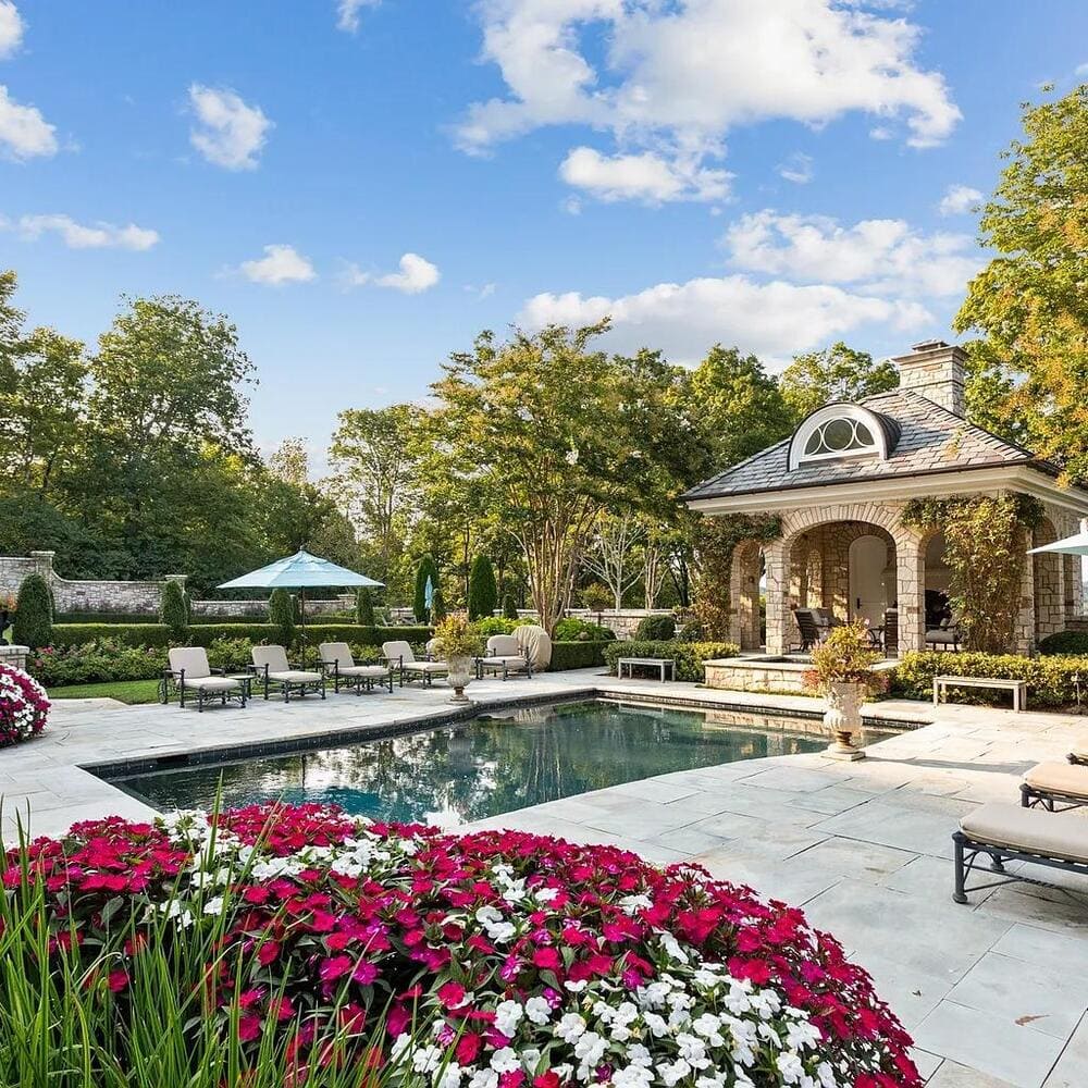 Backyard of Alan Jackson’s Former TN Home