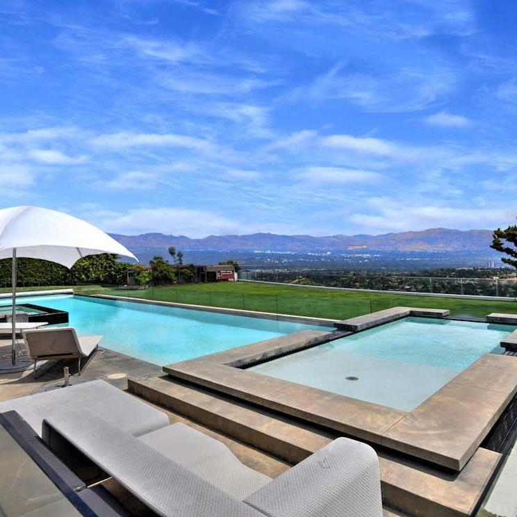 Poolside of Gwen Stefani’s Former CA Home