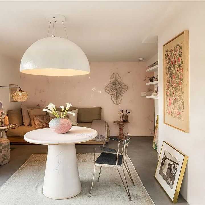 Living Room in Sarah Paulson’s Former CA Home