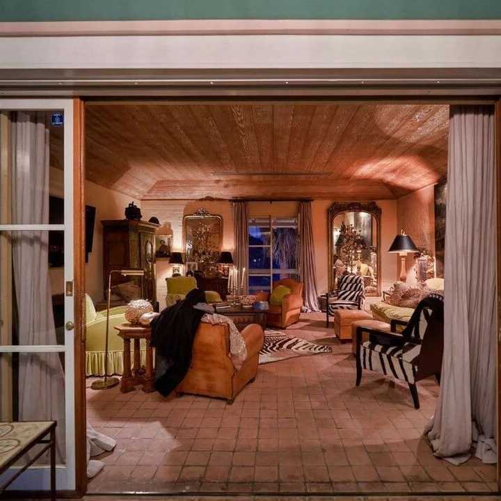Living Room in Suzanne Somers’ Former CA Home