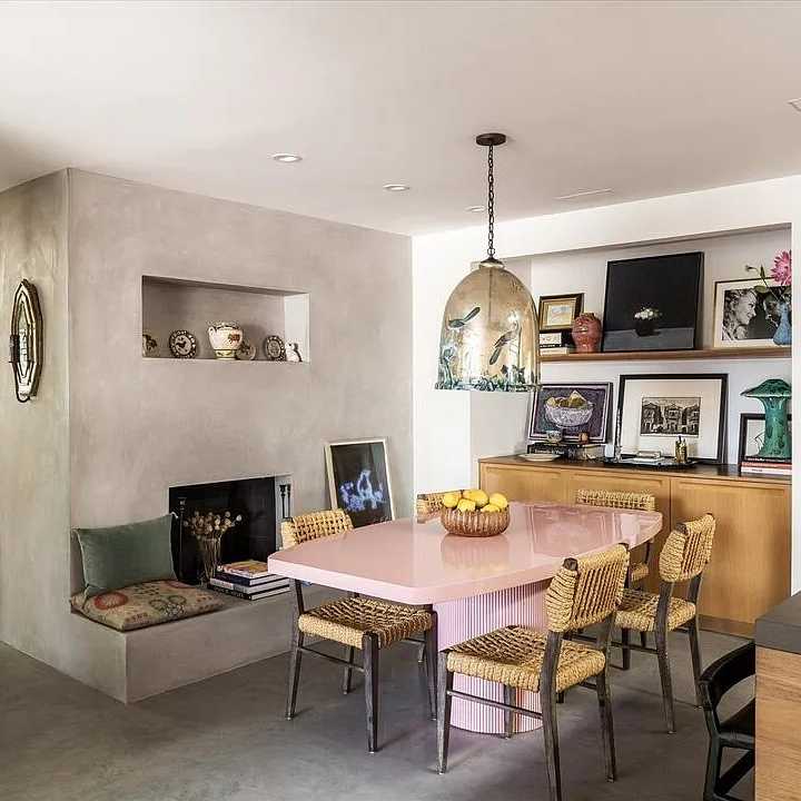 Dining Room in Sarah Paulson’s Former CA Home