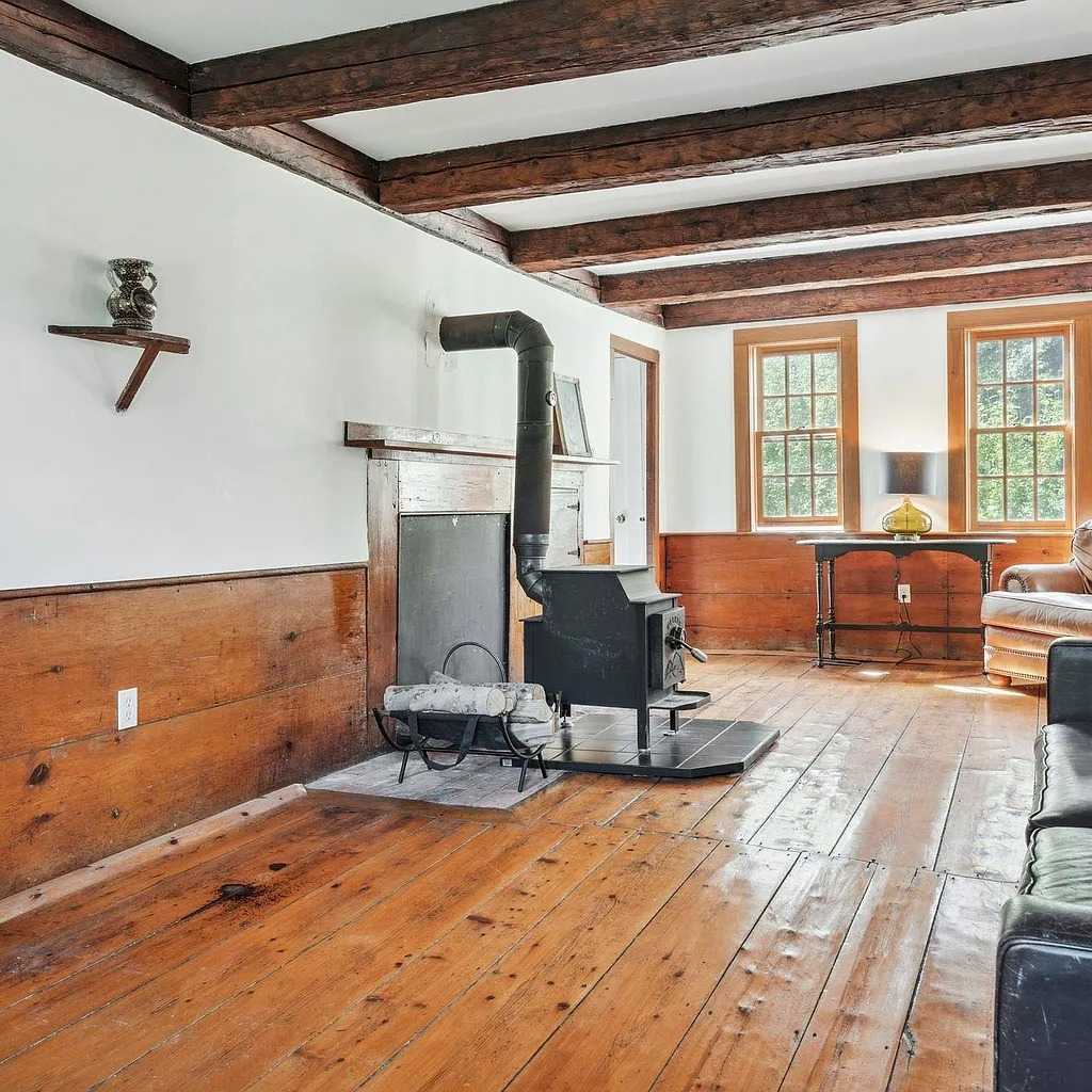 Sitting Room in Ghislaine Maxwell NH Hideaway