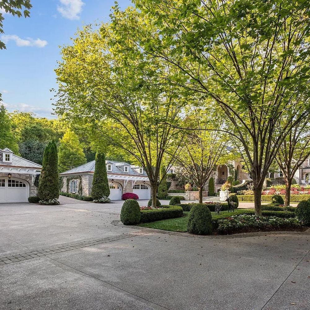 Courtyard of Alan Jackson’s Former TN Home