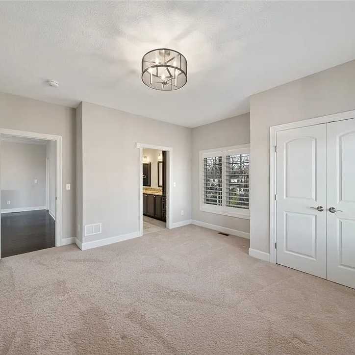 Bedroom in Baker Mayfield’s Former OH Home