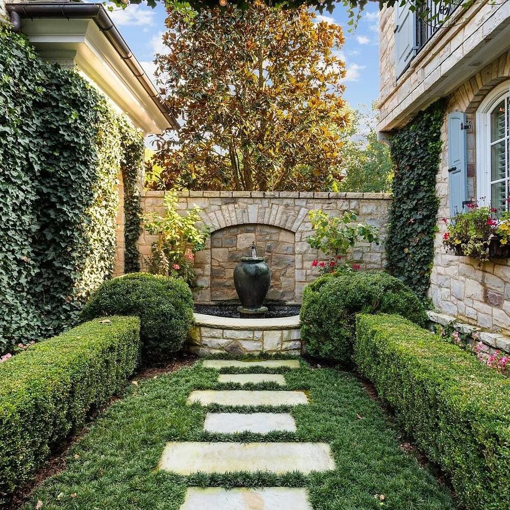 Fountain of Alan Jackson’s Former TN Home