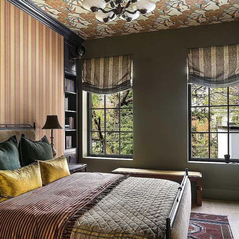 Bedroom in Ellen Barkin’s Former N.Y.C. Townhouse