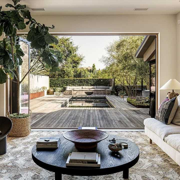 Living Room in Sarah Paulson’s Former CA Home