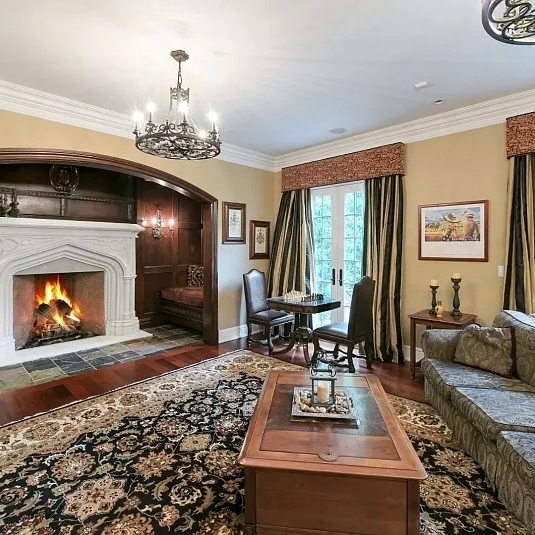 Living Room in Teresa Giudice and Luis Ruelas’ NJ Home