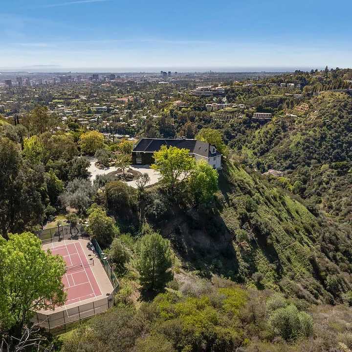 City Overlook of Heather Dubrow’s Former CA Home