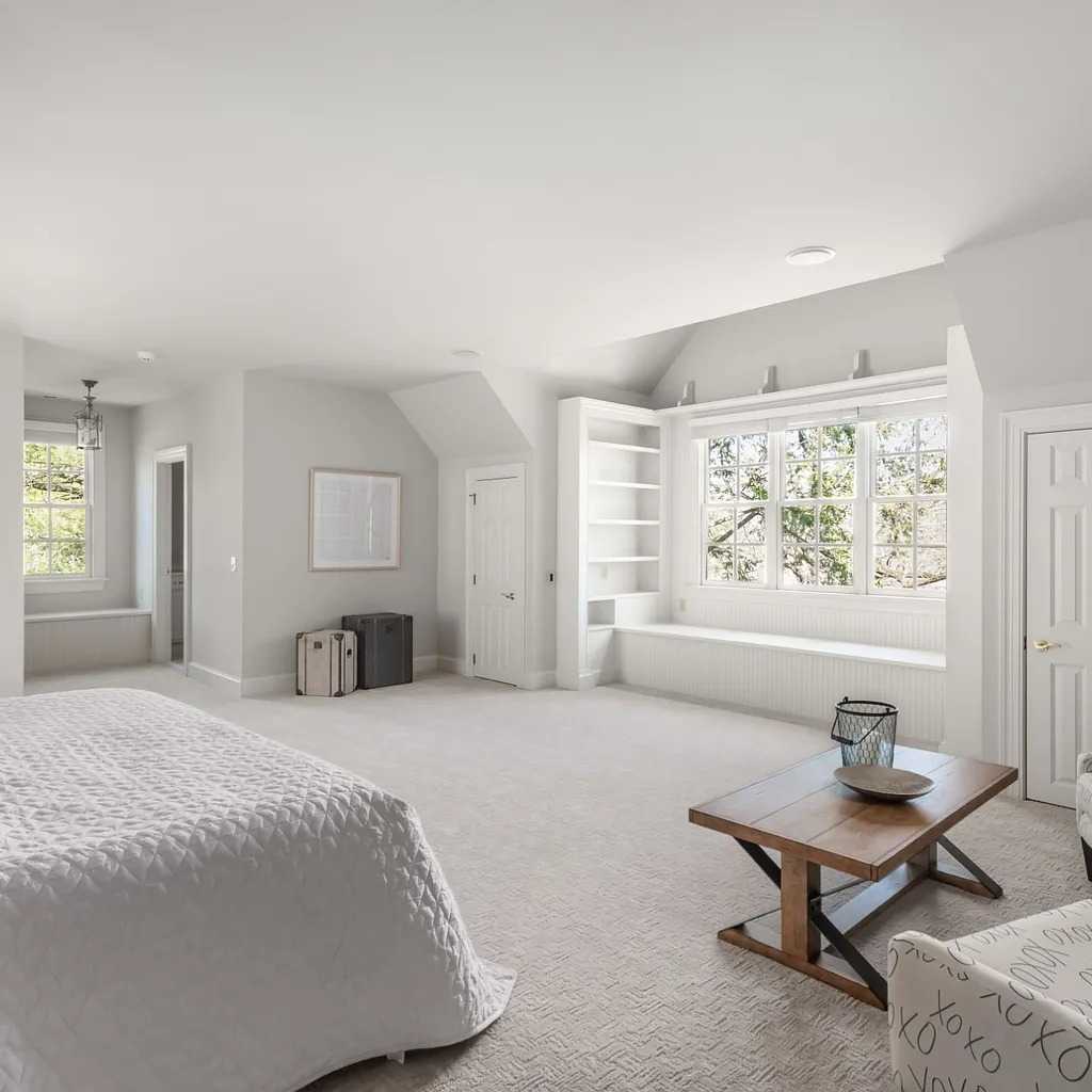 Bedroom in Trisha Yearwood’s Former TN Home