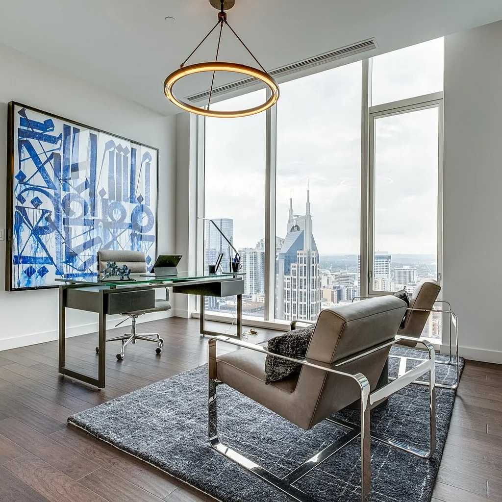 Corner Office in Jay Cutler’s Former Nashville Condo