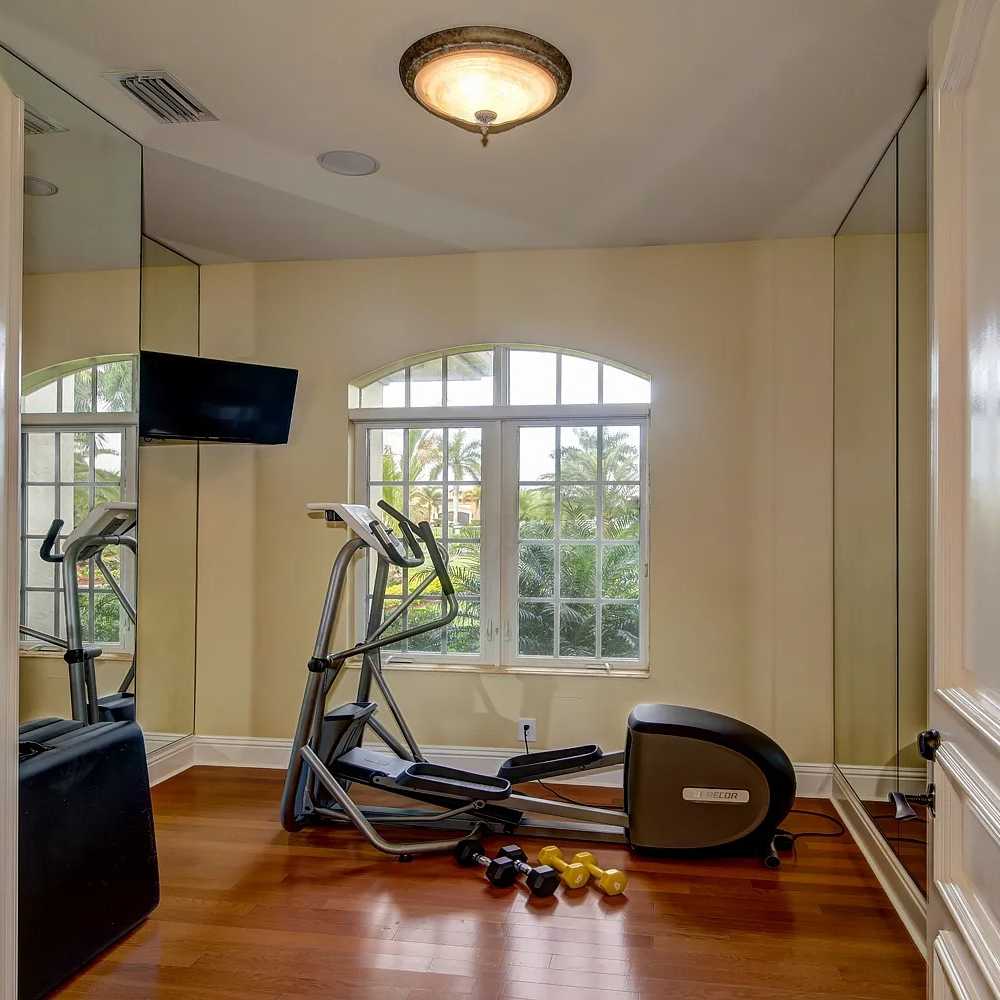 Home Gym in Daunte Culpepper’s Former FL Home