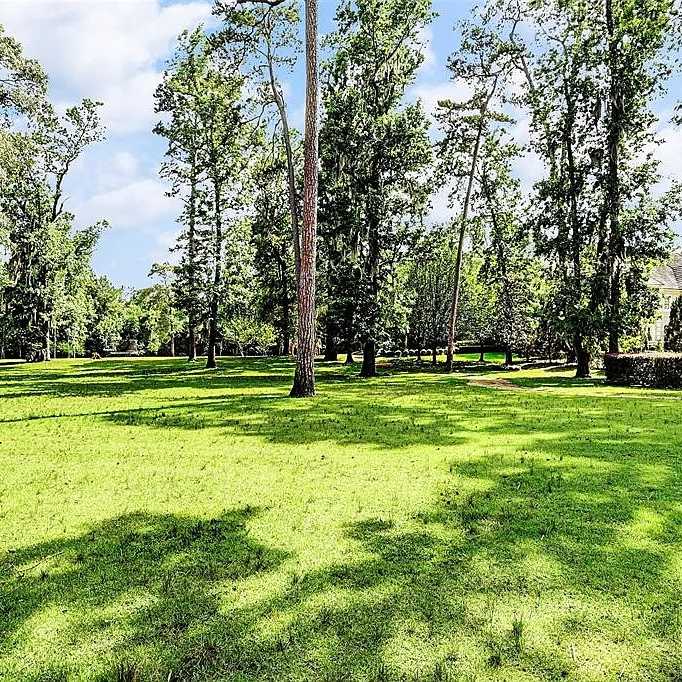 Acreage View of Adrian Peterson’s Former TX Home