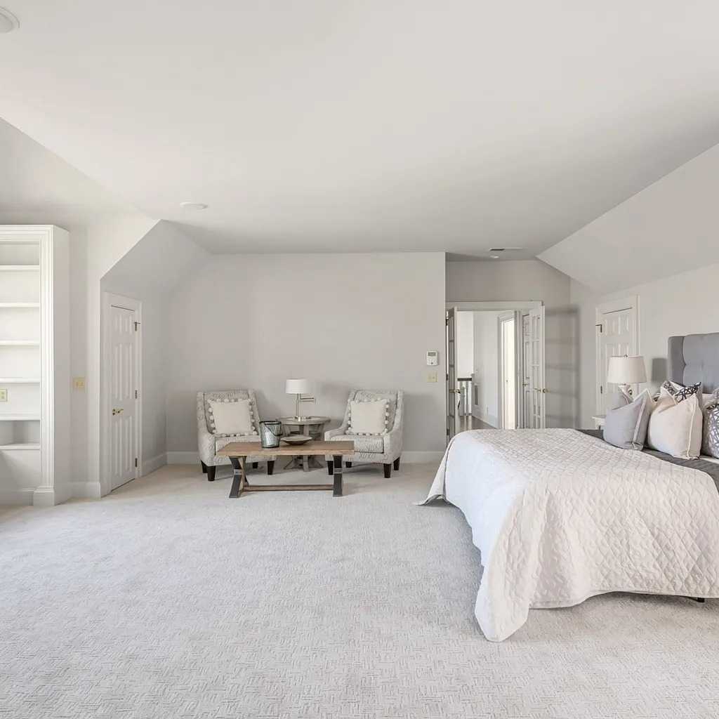 Bedroom in Trisha Yearwood’s Former TN Home