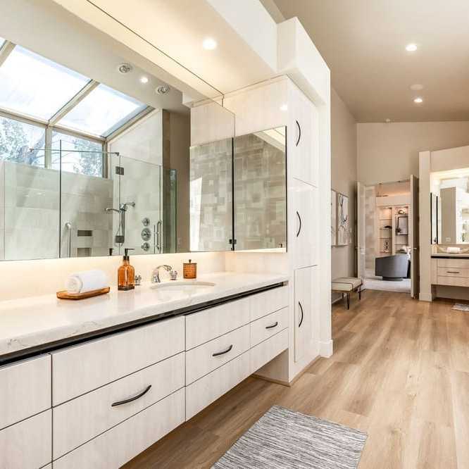 Bathroom in NBA YoungBoy’s Former UT Home