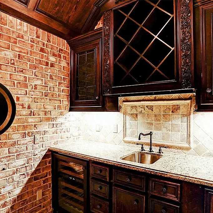 Bar Area in Adrian Peterson’s Former TX Home