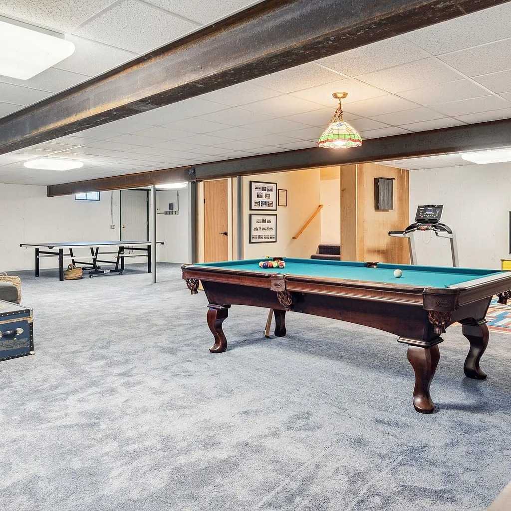Bathroom in Ghislaine Maxwell NH Hideaway