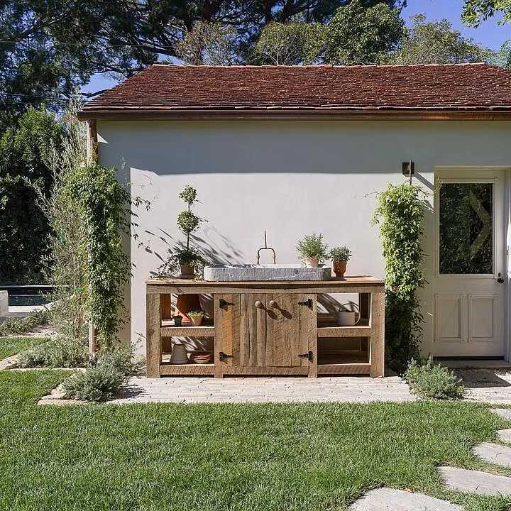 Outdoor Sink Corner of Freddie Freeman’s CA Home
