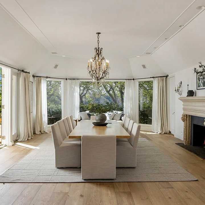 Dining Room in Heather Dubrow’s Former CA Home