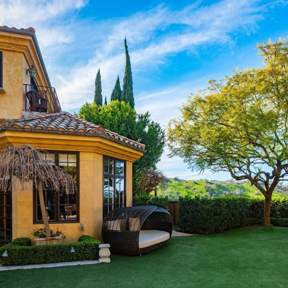 Lounge Area of Charlie Sheen’s Former CA Home