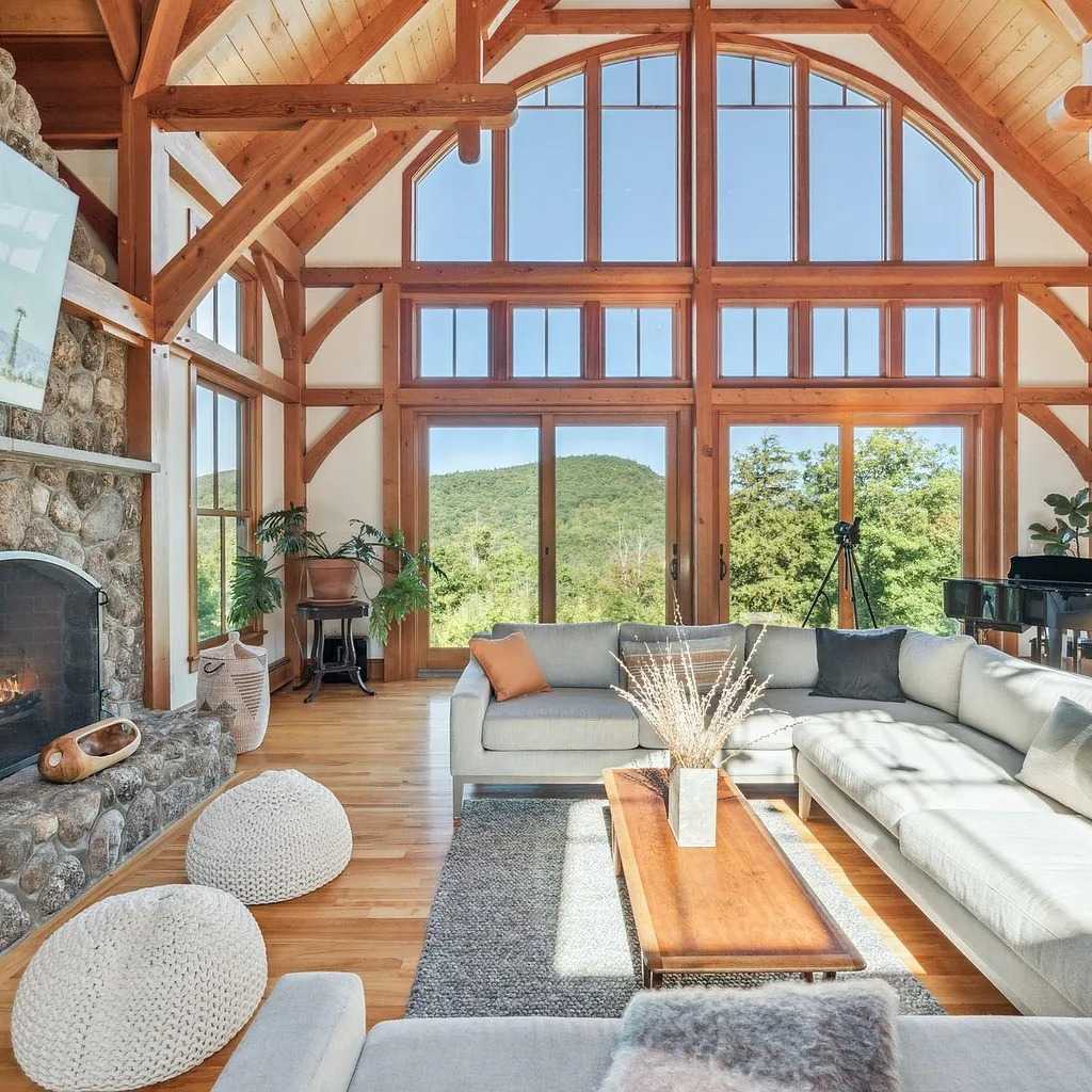 Living Room in Ghislaine Maxwell NH Hideaway