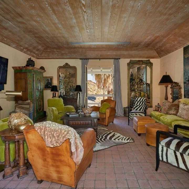 Living Room in Suzanne Somers’ Former CA Home