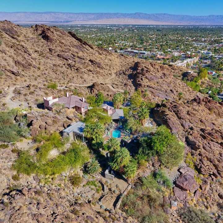 Aerial View of Suzanne Somers’ Former CA Home