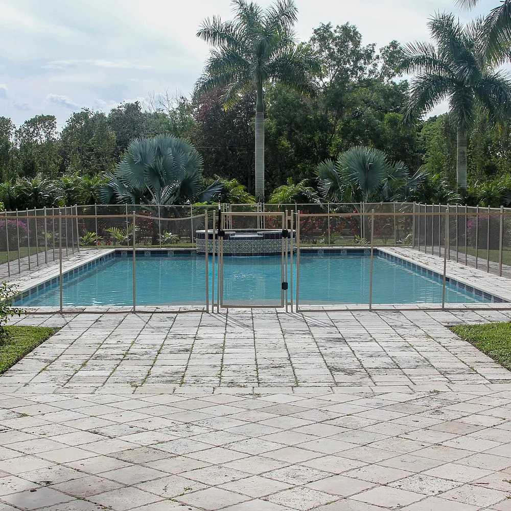 Pool Fence of Daunte Culpepper’s Former FL Home