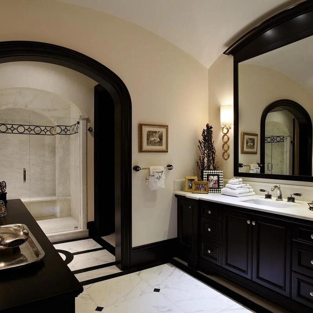 Bathroom in Alan Jackson’s Former TN Home