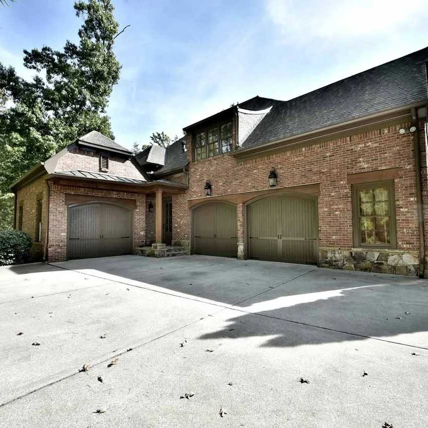 Garage Exterior of Kirk Cousins’ GA Home