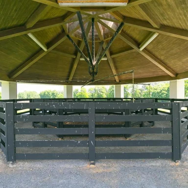 Reba McEntire’s Former TN Estate