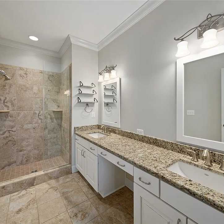 Bathroom in Baker Mayfield’s Former OH Home