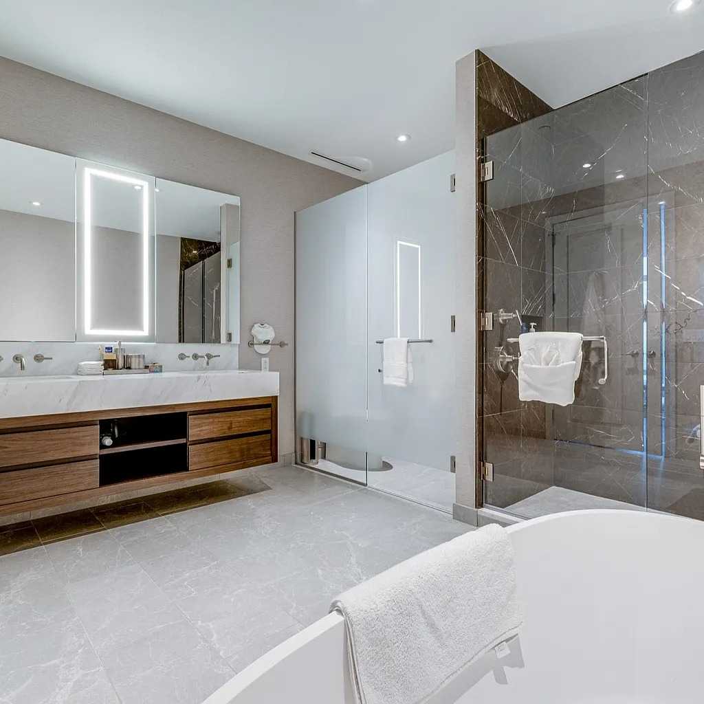 Bathroom in Jay Cutler’s Former Nashville Condo