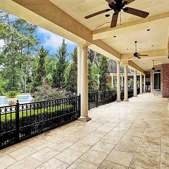 Covered Terrace of Adrian Peterson’s Former TX Home