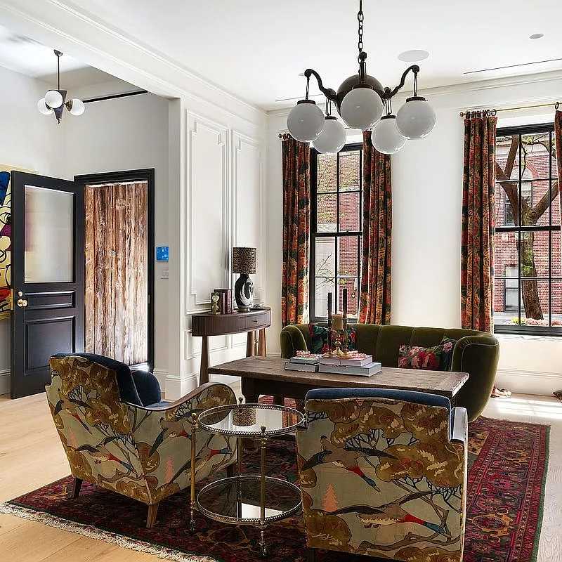 Living Room in Ellen Barkin’s Former N.Y.C. Townhouse