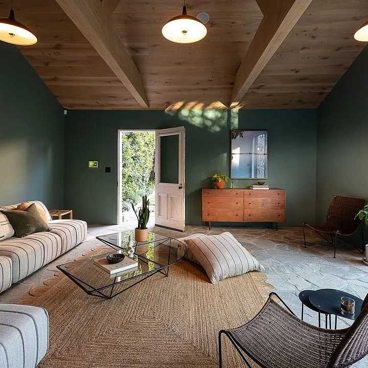 Sitting Room in Freddie Freeman’s CA Home