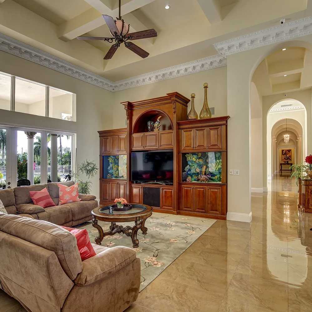 Family Room in Daunte Culpepper’s Former FL Home
